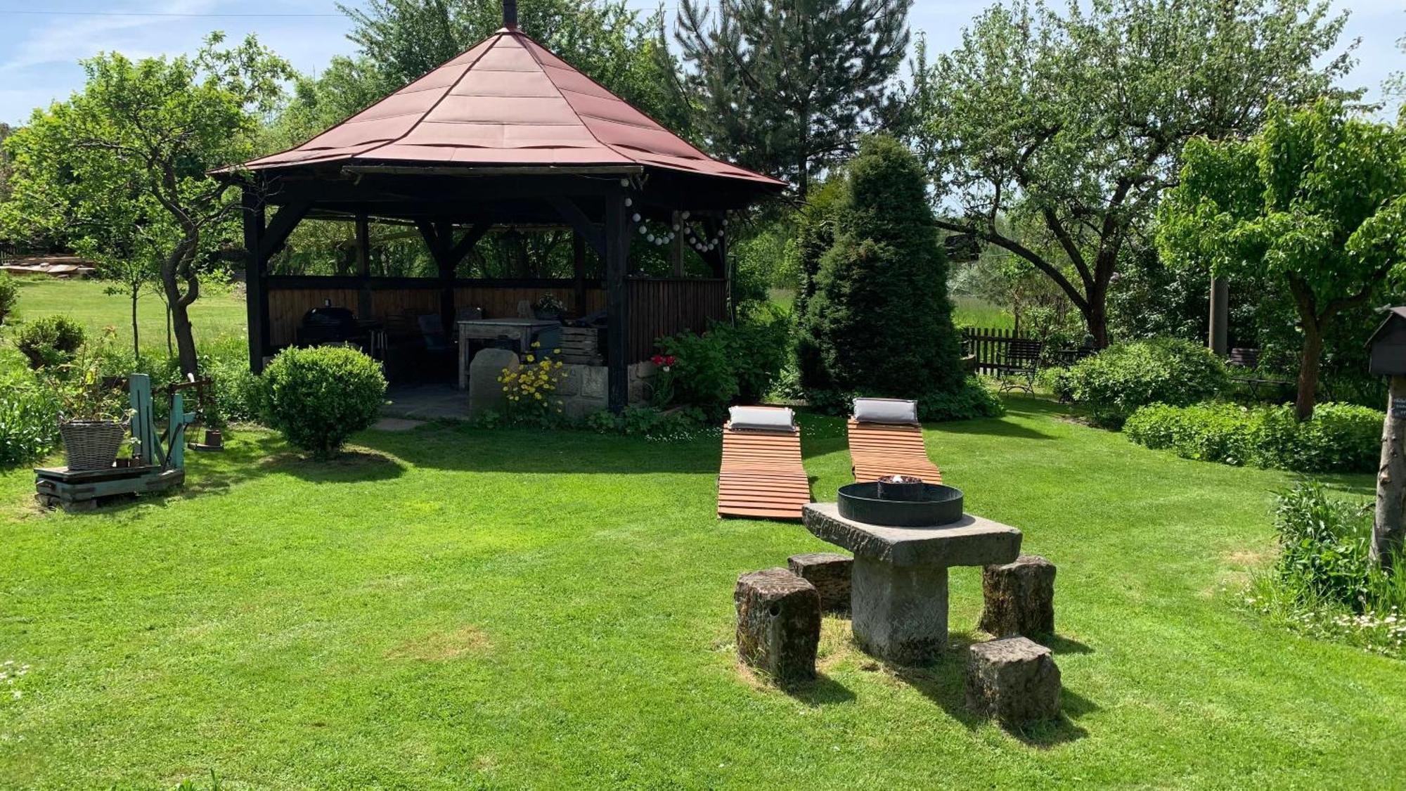 فندق Kouzelna Maringotka Chřibská المظهر الخارجي الصورة